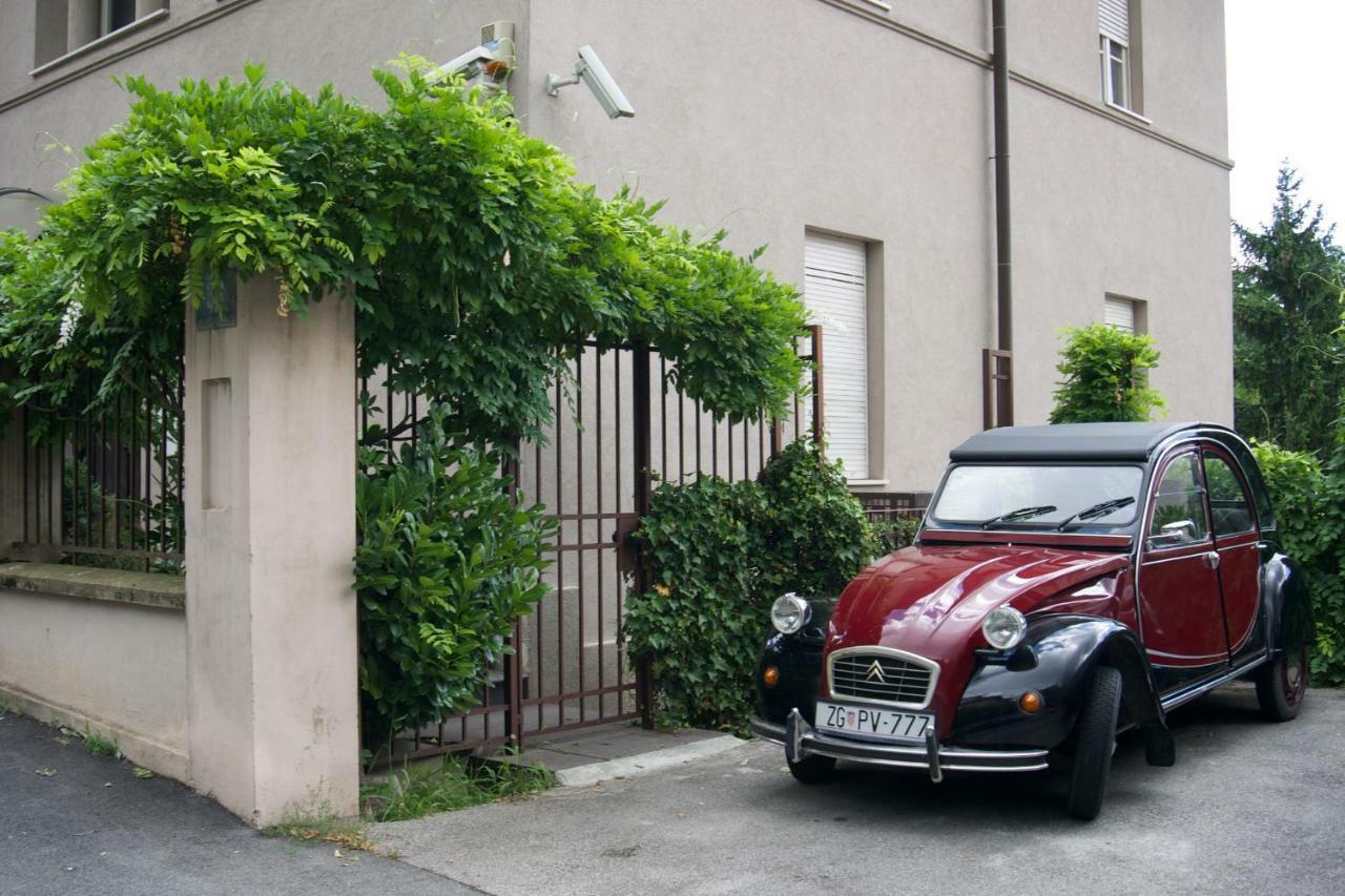 Embassy Row Bnb ザグレブ エクステリア 写真